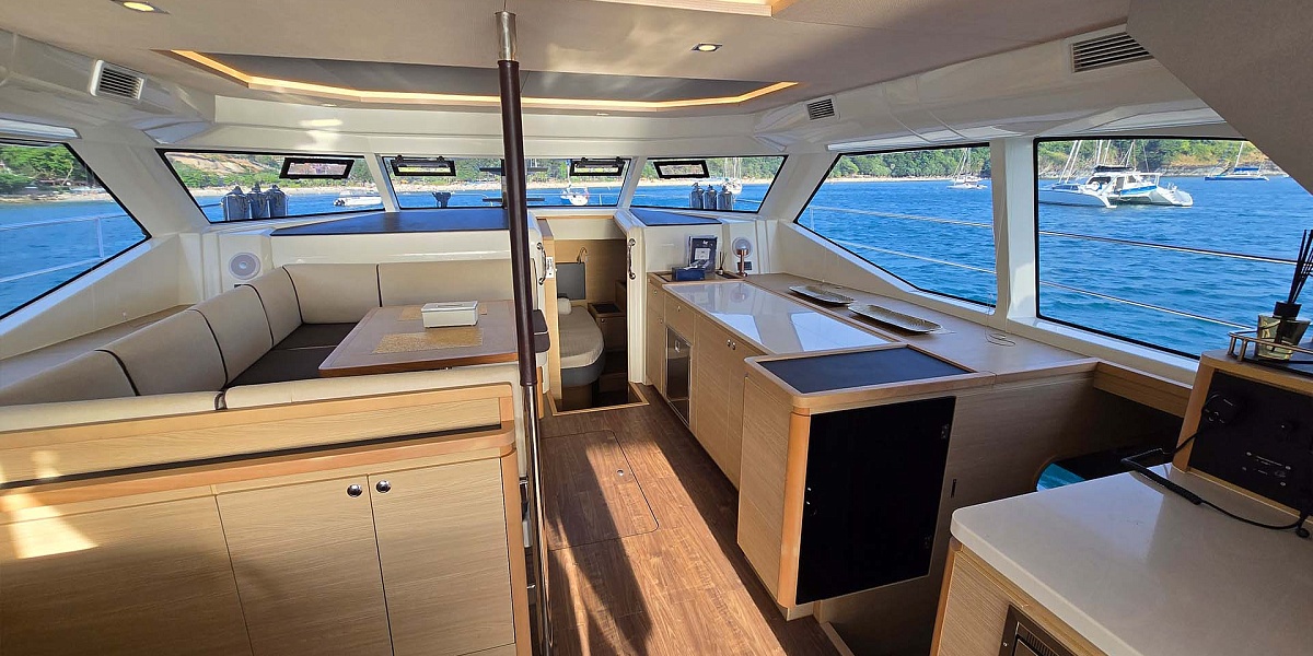 Аренда моторного катамарана Aquila 44 на Пхукете